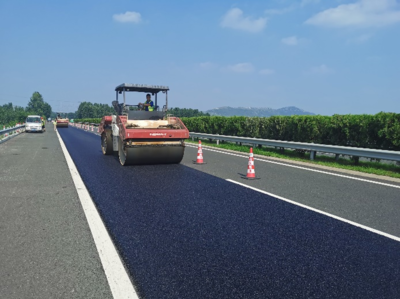 山東高速建材集團(tuán)路用新材料公司 科技創(chuàng)新驅(qū)動(dòng)，服務(wù)引領(lǐng)未來(lái)